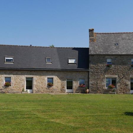 La Ferme Guibel Bed & Breakfast Plouzélambre Exterior foto